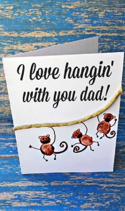 Tarjetas dia del padre huellas monos 